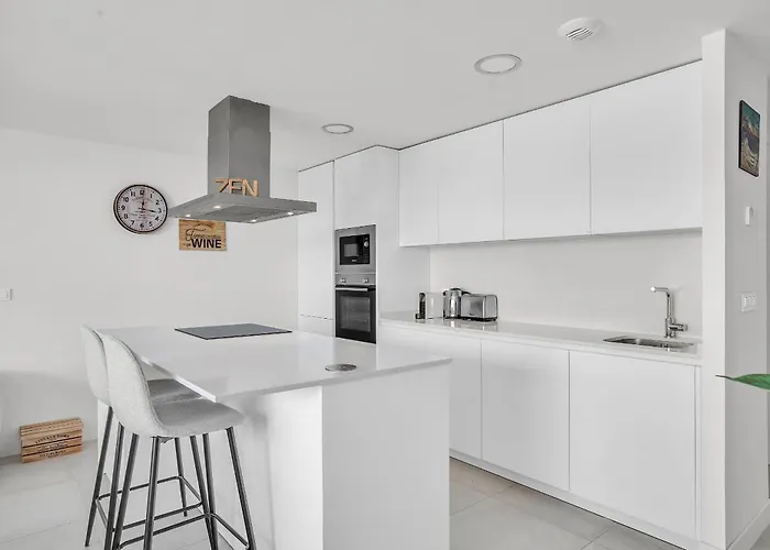 Oasis 325 By Finest Εστεπόνα